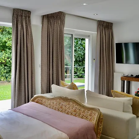Villa Villa: 15 Mins Walk To & Centre Cannes